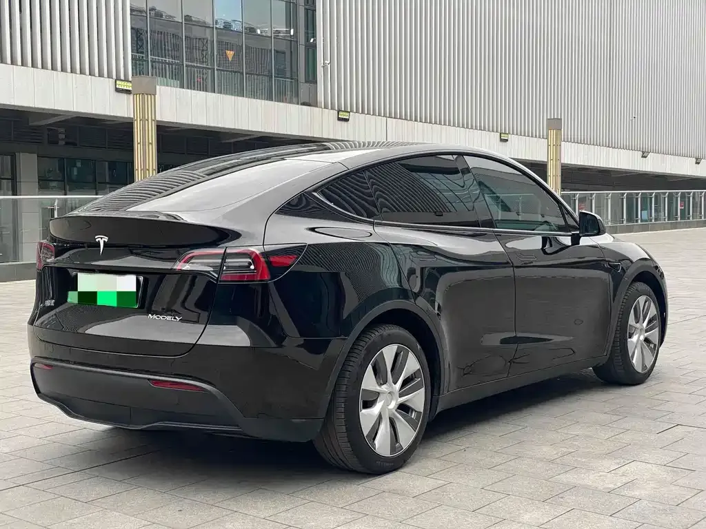 Tesla Model Y 2023 из CN, фото 10