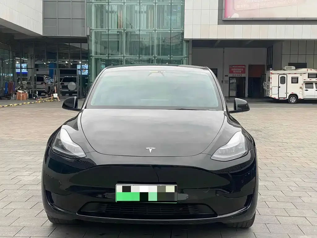 Tesla Model Y 2023 из CN, фото 2