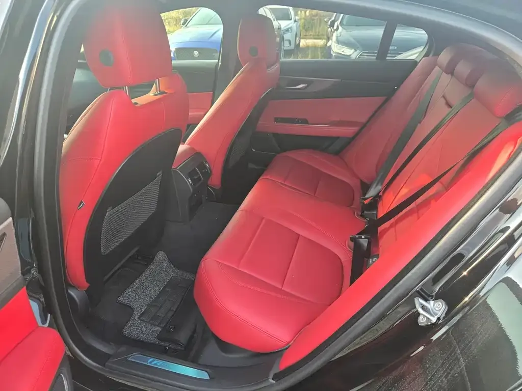 Jaguar XEL 2023 из CN, фото 7