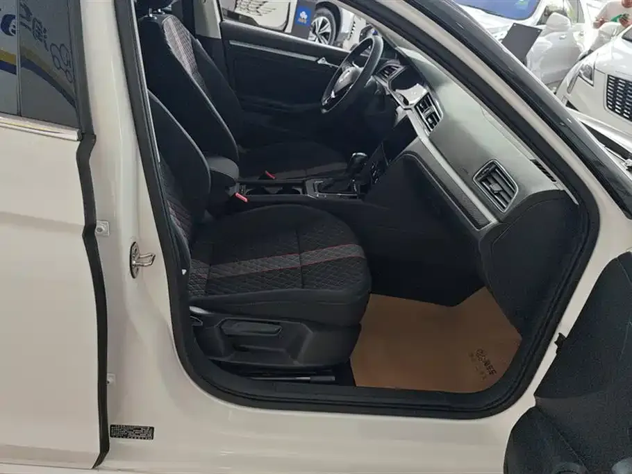 Volkswagen Lamando 2021 из CN, фото 8