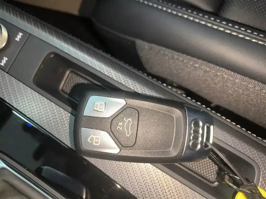 Audi Q5L 2025 из CN, фото 9