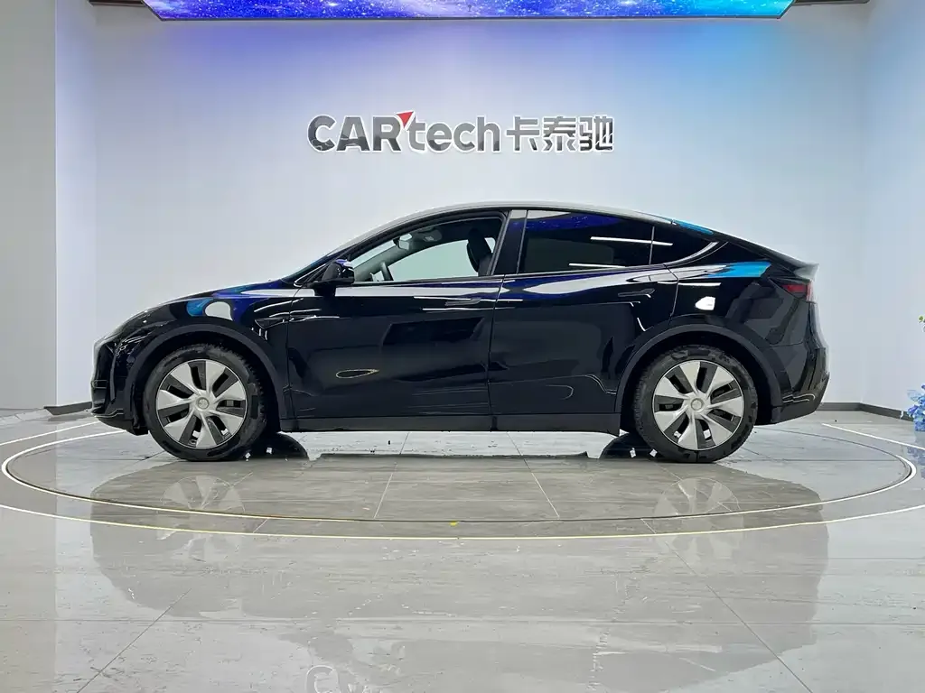 Tesla Model Y 2022 из CN, фото 3