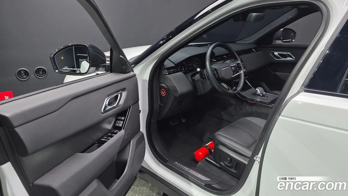 Land Rover Range Rover Velar 2025 из KR, фото 10