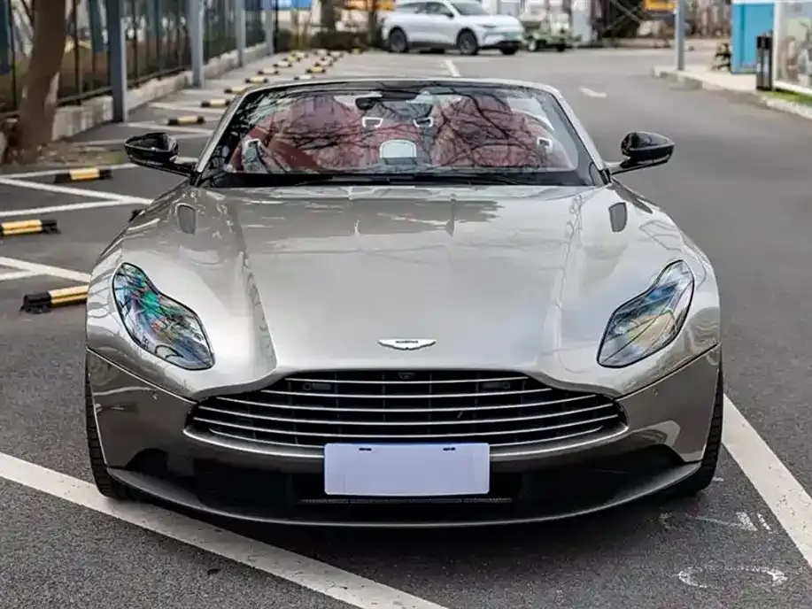 Aston Martin DB11 2023 из CN, фото 2