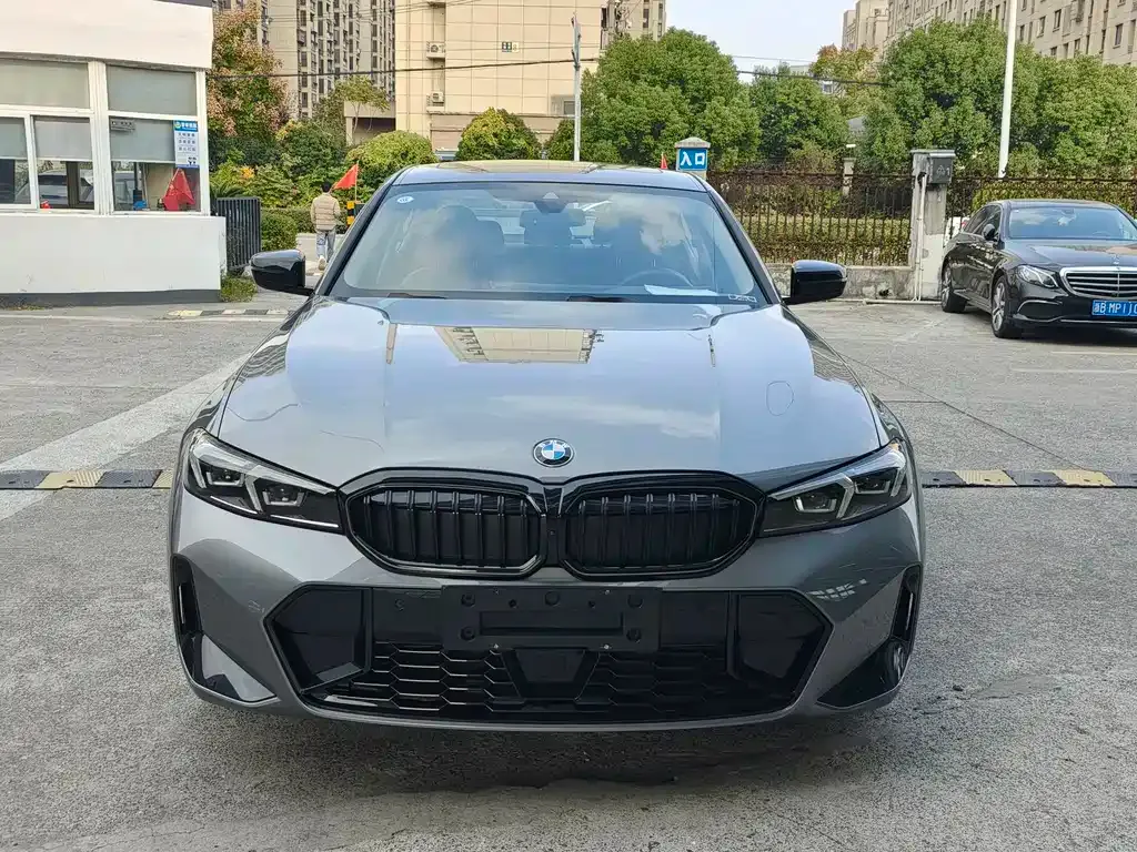 BMW 3 Series 2025 из CN, фото 2