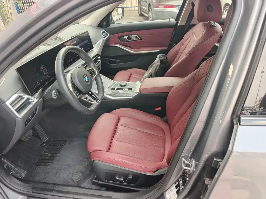 BMW 3 Series 2025 из CN, фото 4