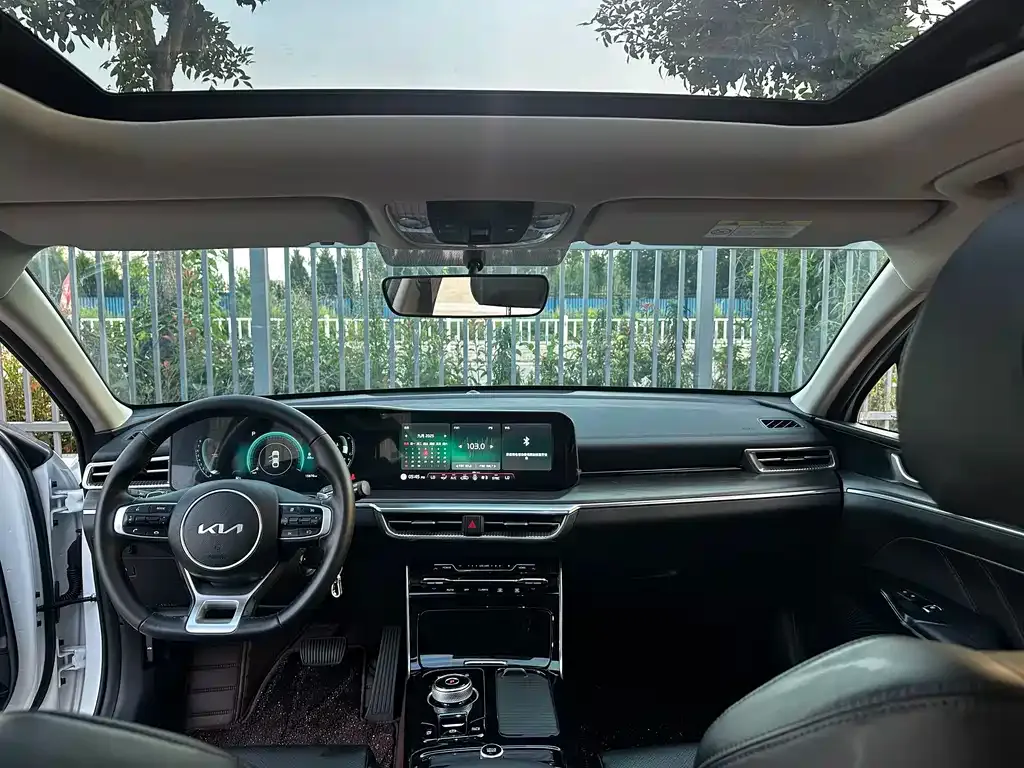 Kia K5 2024 из CN, фото 4