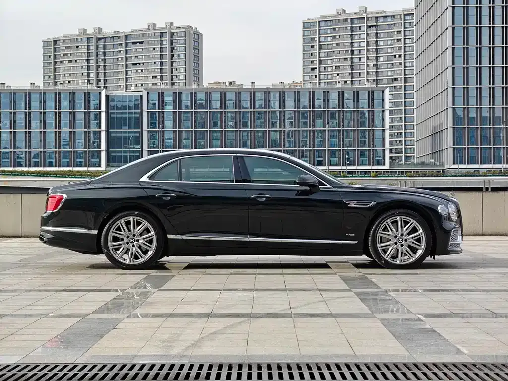 Bentley Flying Spur 2021 из CN, фото 4
