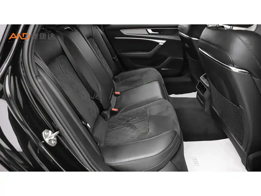 Audi A6L 2022 из CN, фото 8