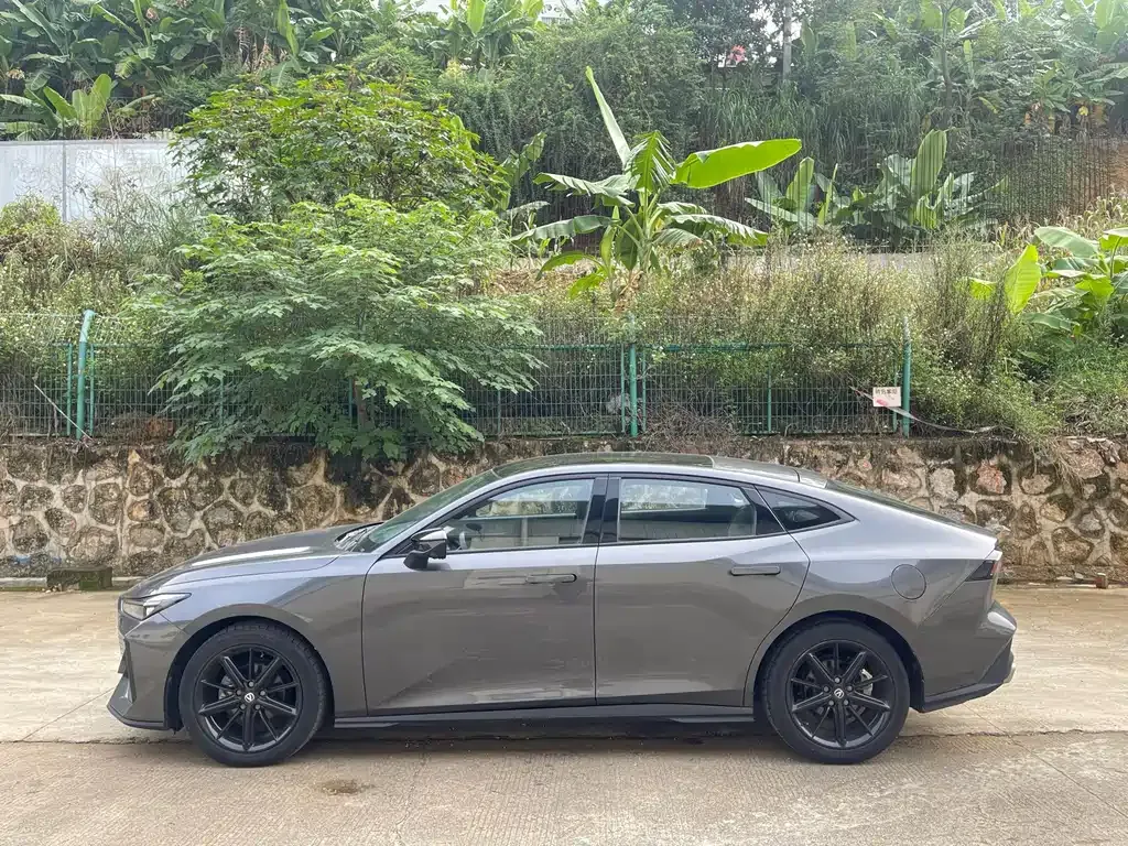 Changan UNI-V 2023 из CN, фото 3
