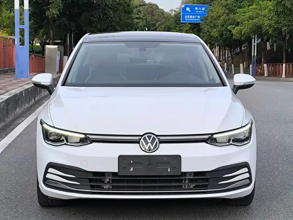Volkswagen Golf 2022 из CN, фото 3