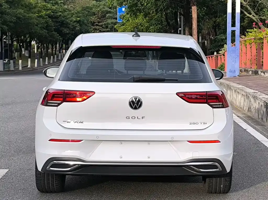 Volkswagen Golf 2022 из CN, фото 5