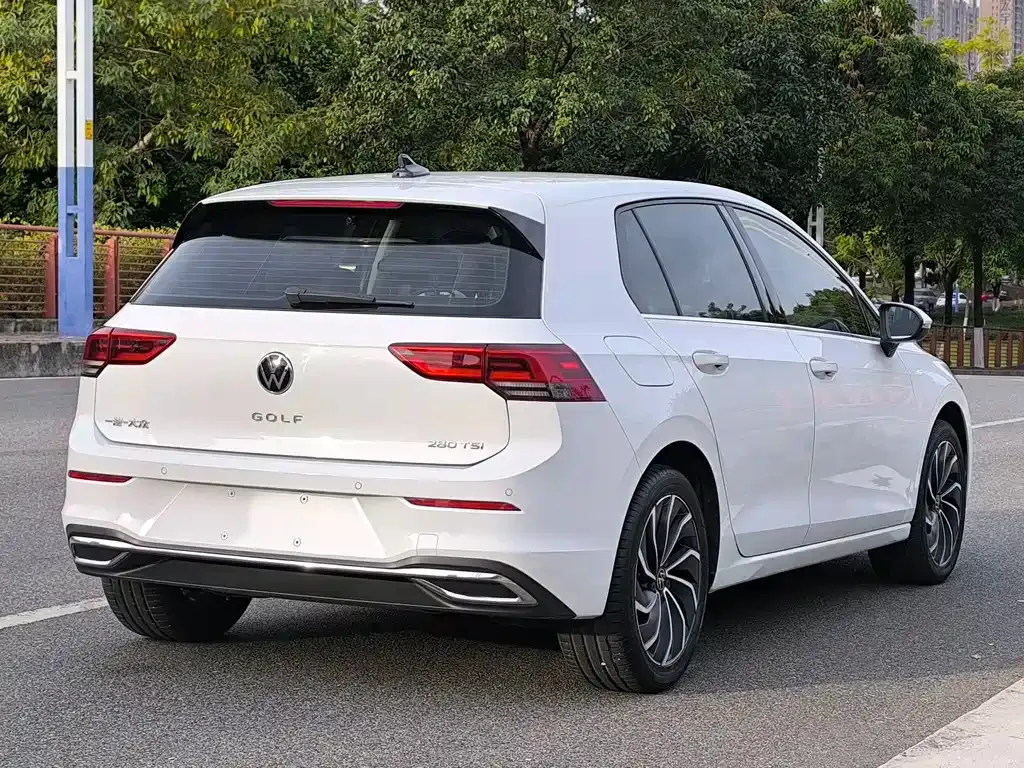 Volkswagen Golf 2022 из CN, фото 7