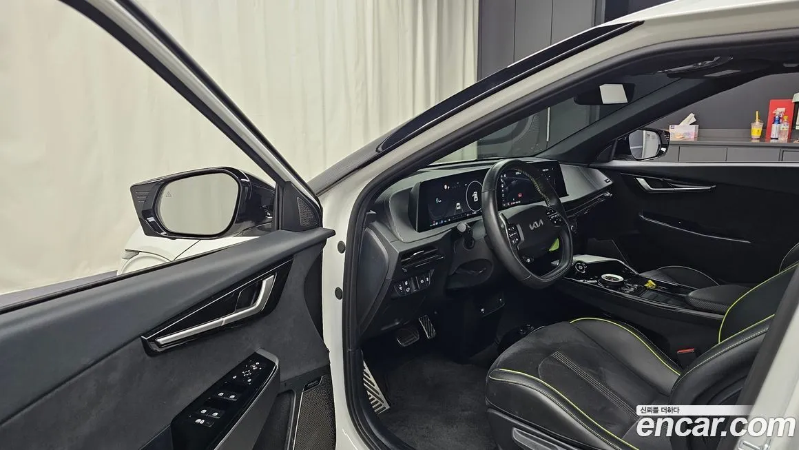 Kia EV6 2023 из KR, фото 10