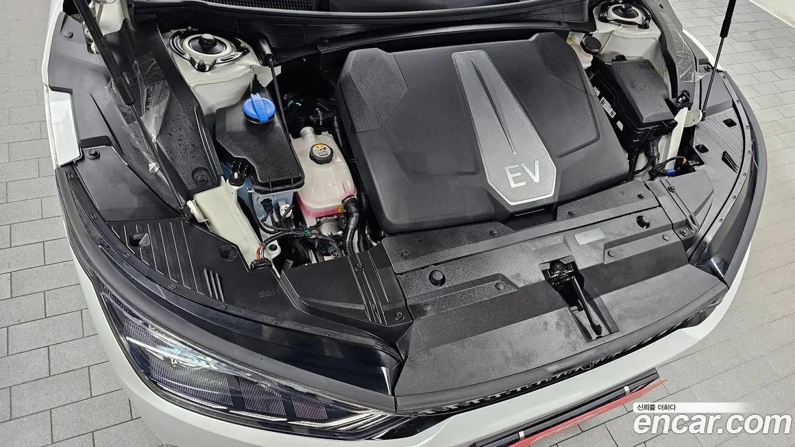 Kia EV6 2023 из KR, фото 6