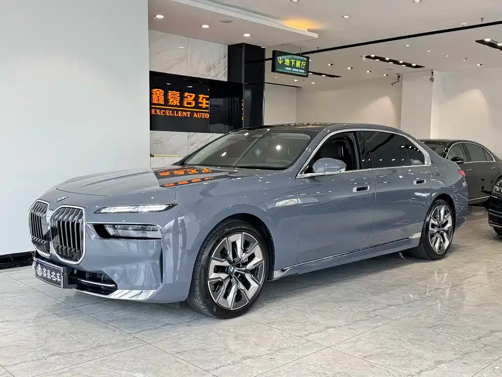 BMW 7 Series 2024 из CN, фото 1
