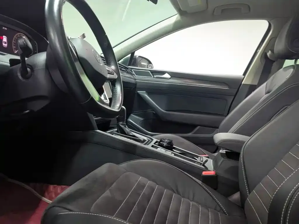 Volkswagen Magotan 2022 из CN, фото 4