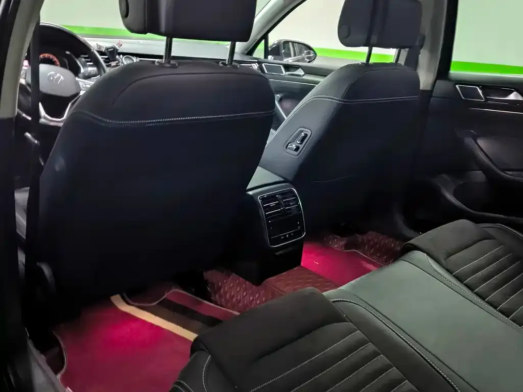 Volkswagen Magotan 2022 из CN, фото 5