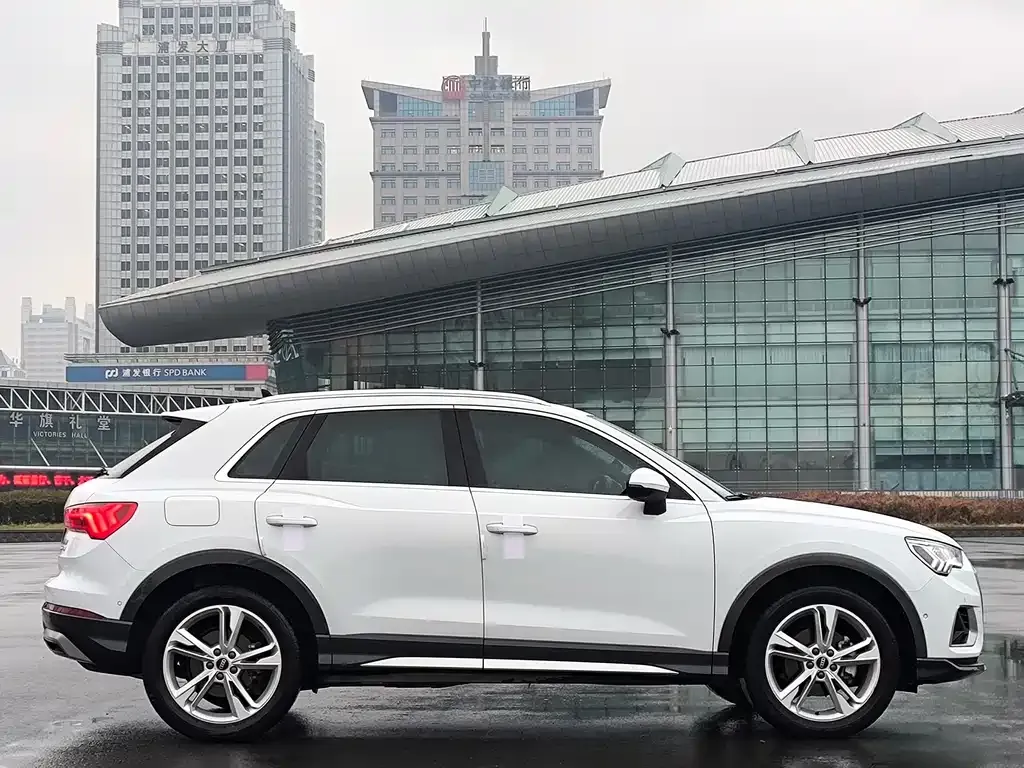 Audi Q3 2021 из CN, фото 5