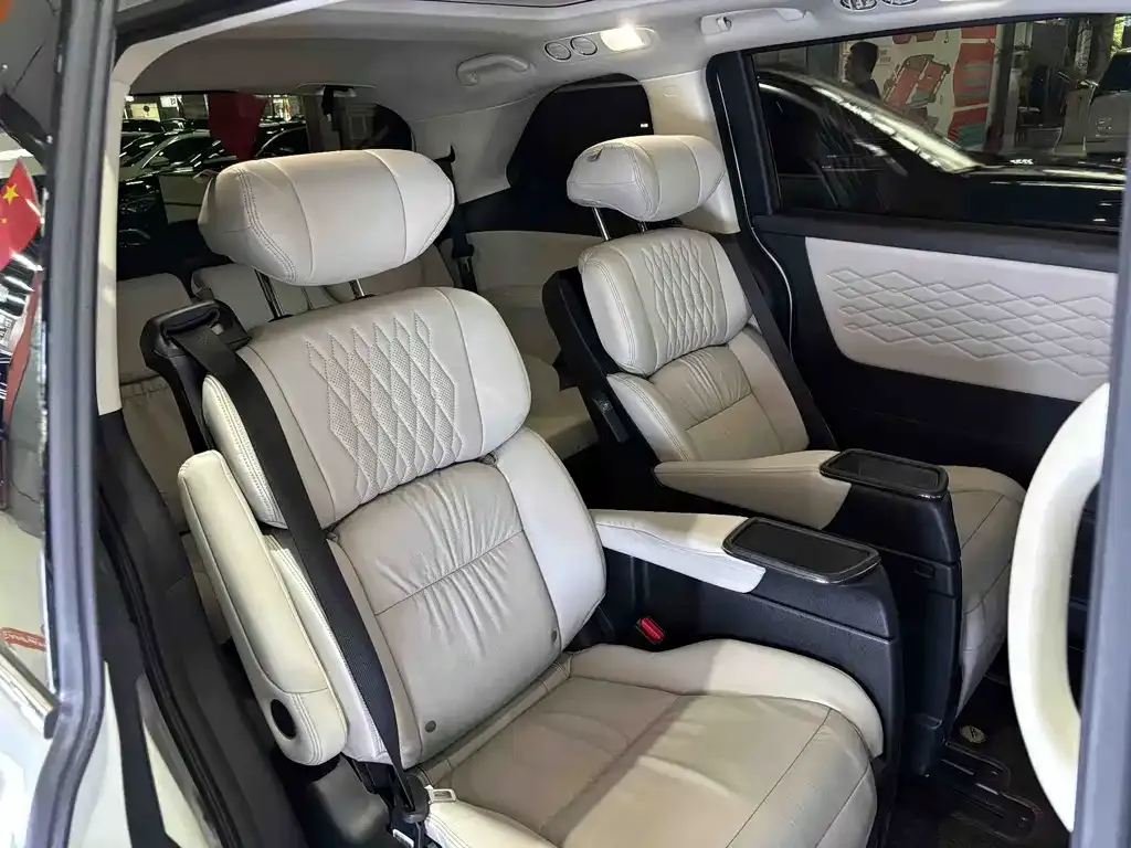 Honda Elysion 2022 из CN, фото 5