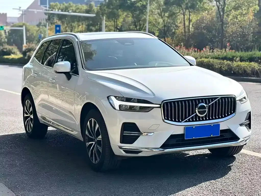 Volvo XC60 — фото 3