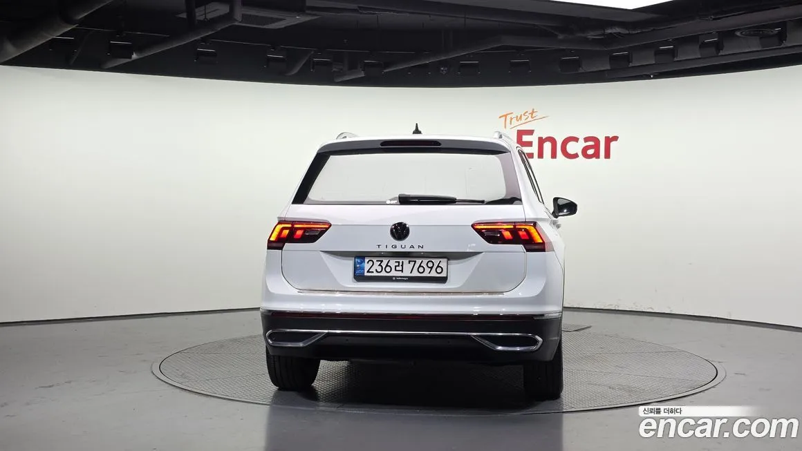 Volkswagen Tiguan — фото 4