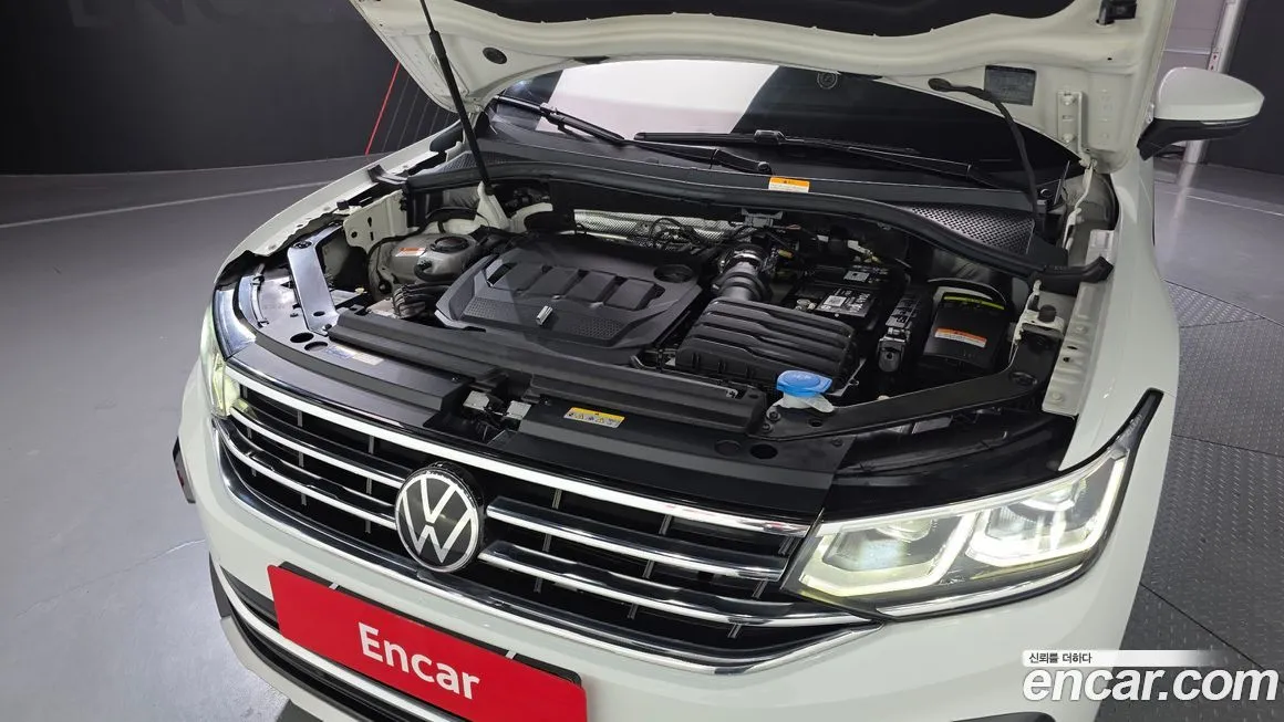 Volkswagen Tiguan — фото 6
