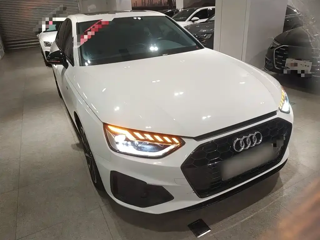 Audi A4L 2022 из CN, фото 4