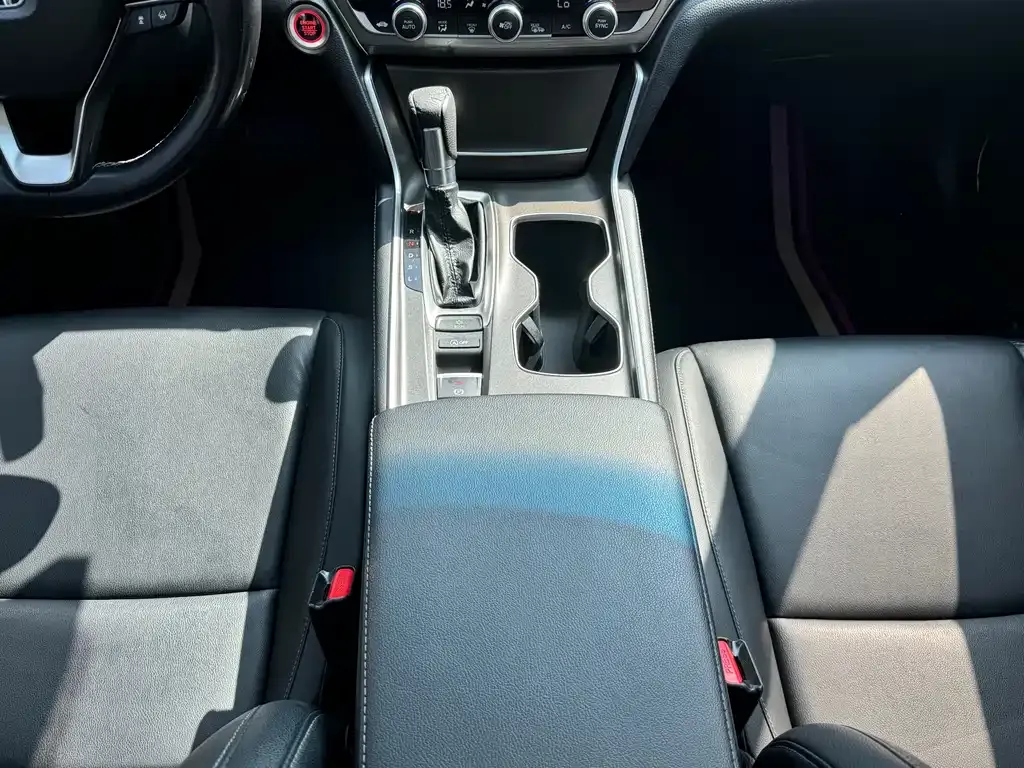 Honda Accord 2021 из CN, фото 10