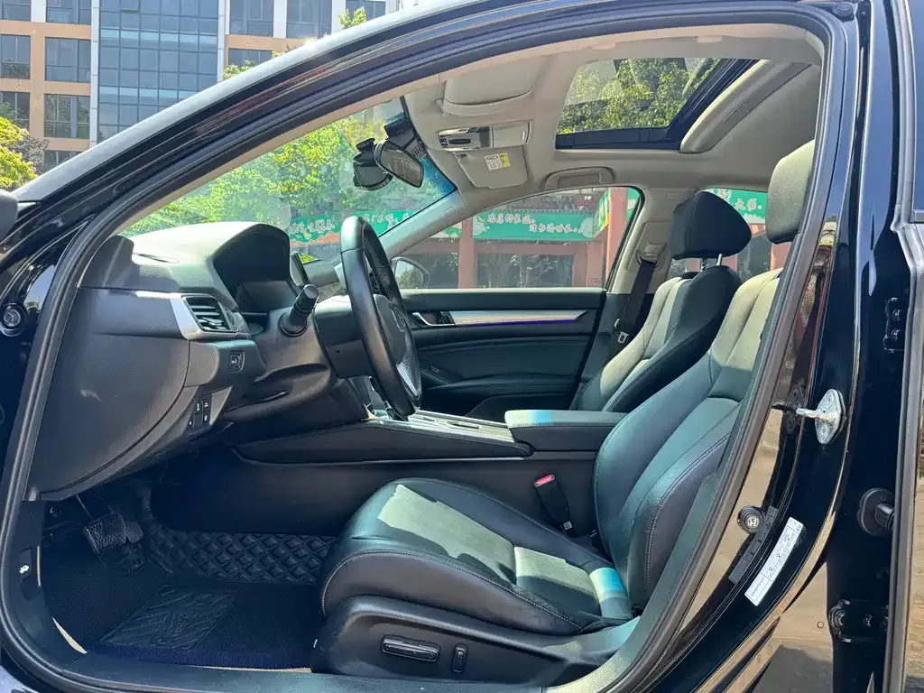 Honda Accord 2021 из CN, фото 4