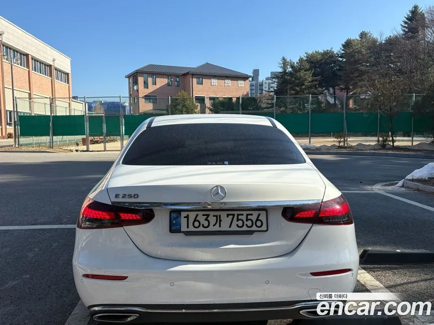 Mercedes-Benz E-Class 2022 из KR, фото 4