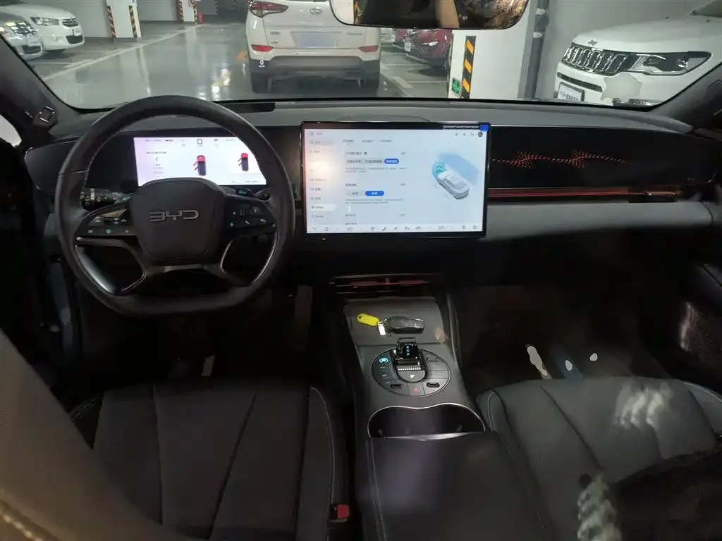 BYD Seal — фото 10