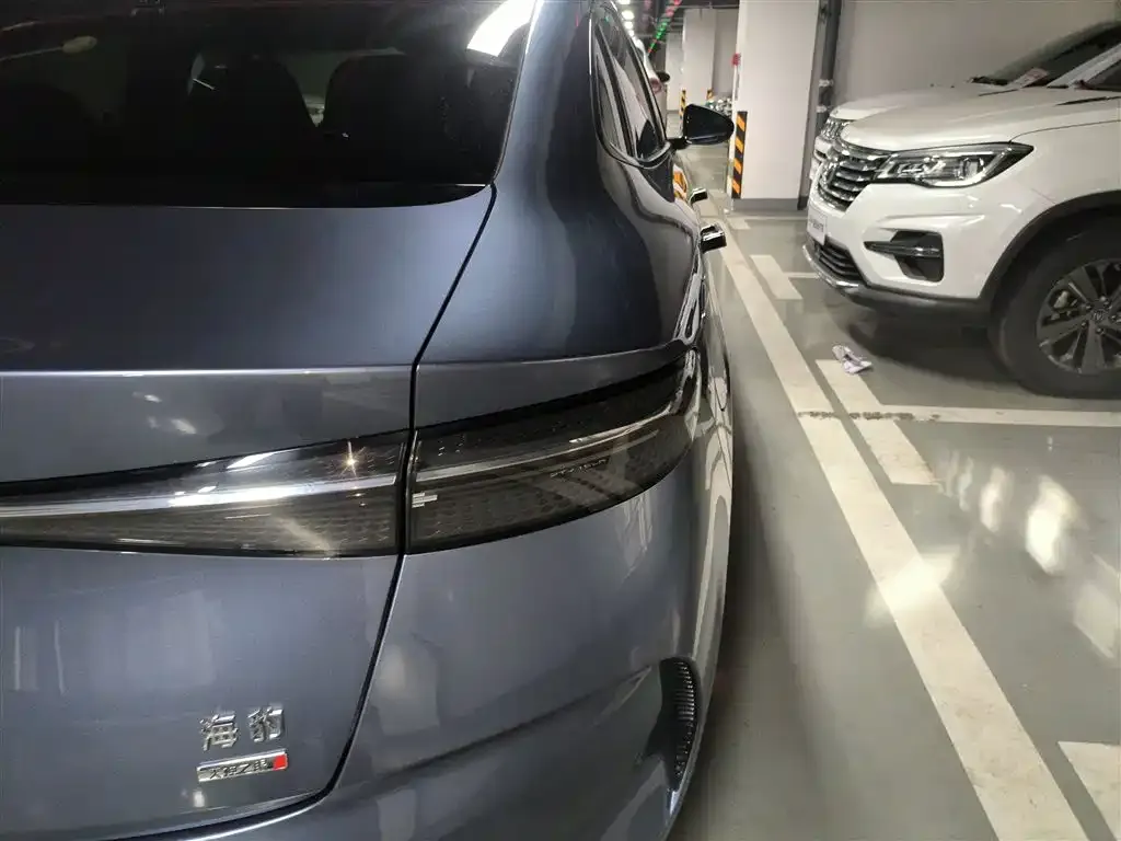 BYD Seal — фото 8