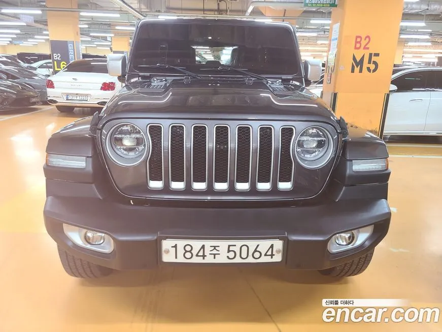 Jeep Wrangler — фото 1