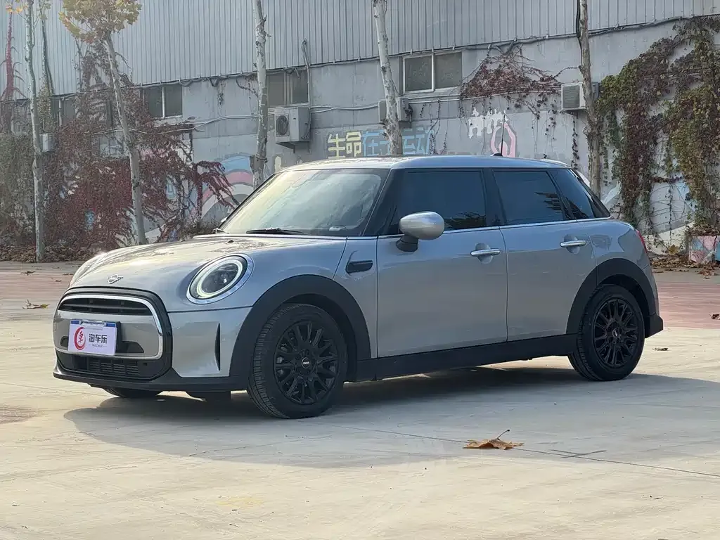 MINI Cooper (3-door) 2024 из CN, фото 1