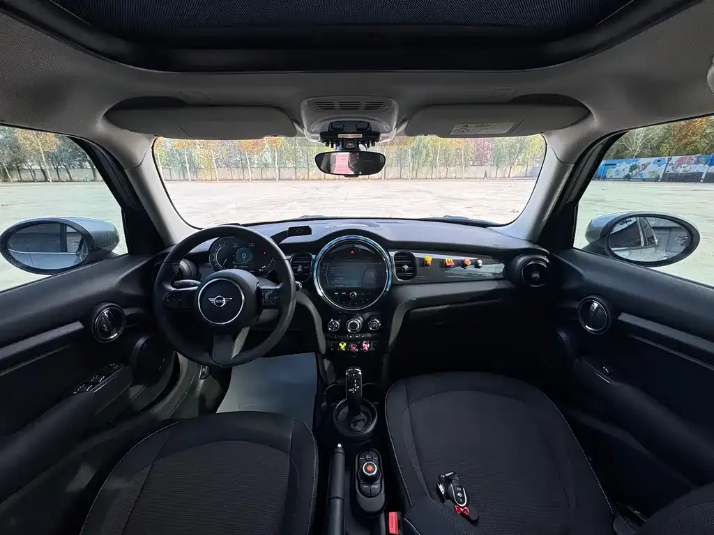 MINI Cooper (3-door) 2024 из CN, фото 10