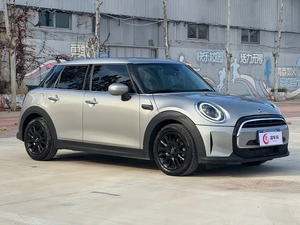 MINI Cooper (3-door) 2024 из CN, фото 3