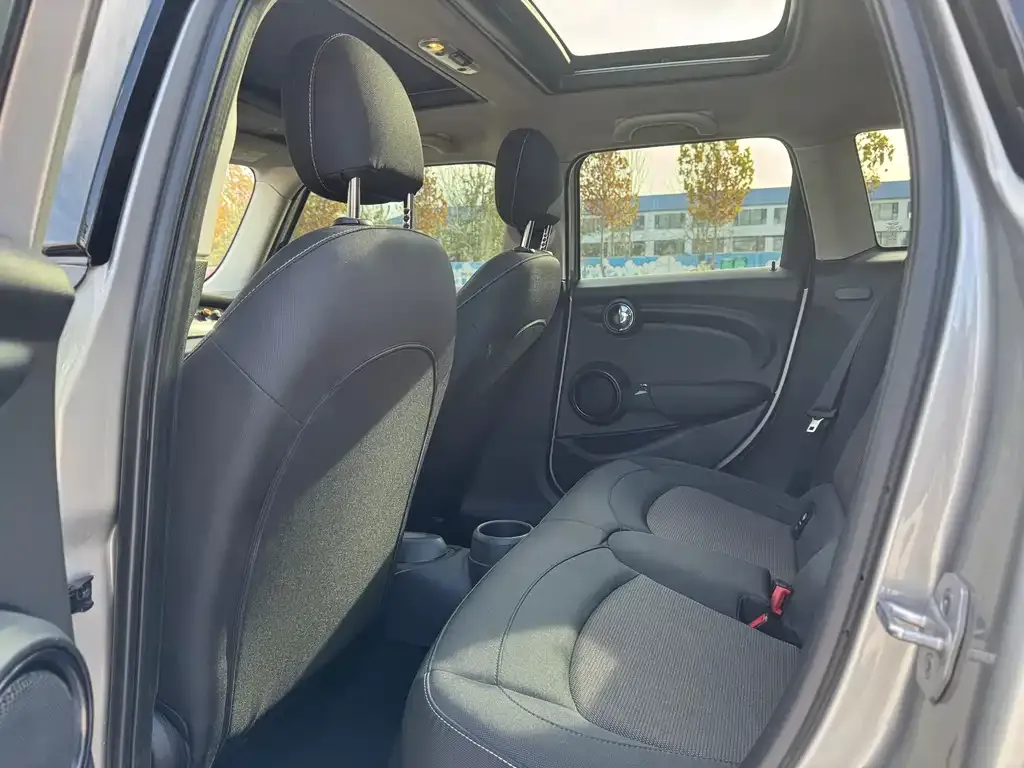 MINI Cooper (3-door) 2024 из CN, фото 9