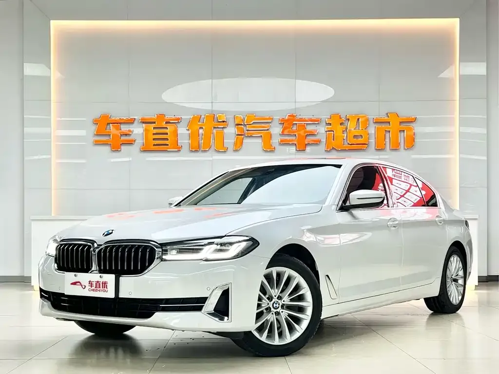 BMW 5 Series — фото 1