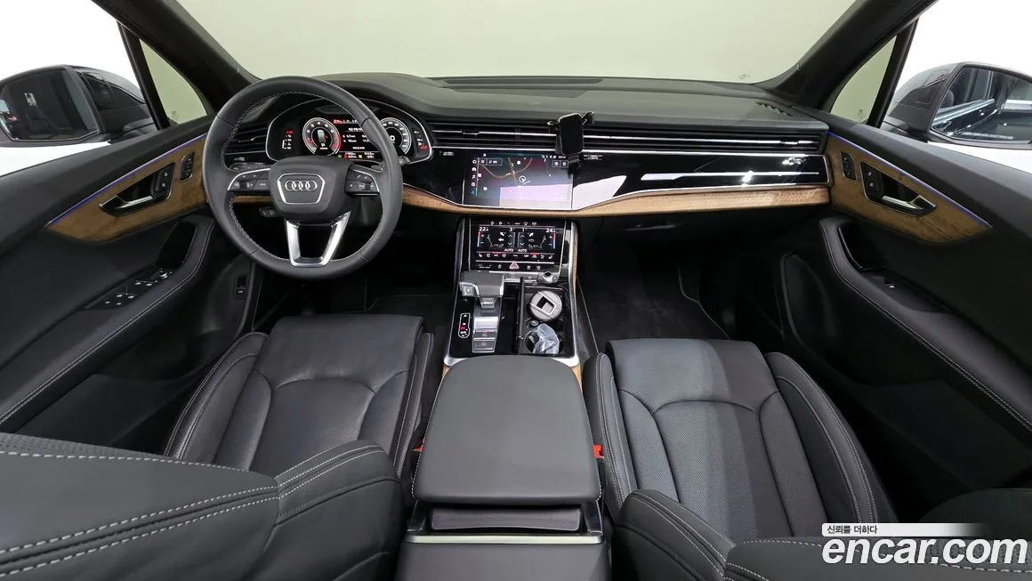 Audi Q7 2025 из KR, фото 7