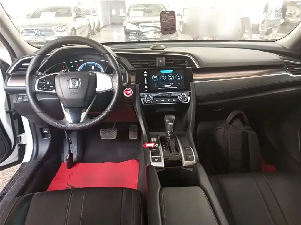 Honda Civic — фото 10