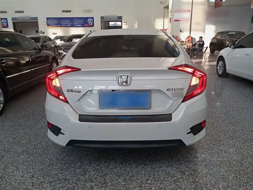 Honda Civic — фото 6