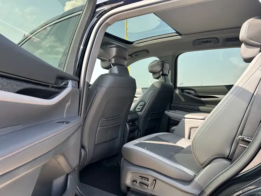 Ford Edge — фото 10