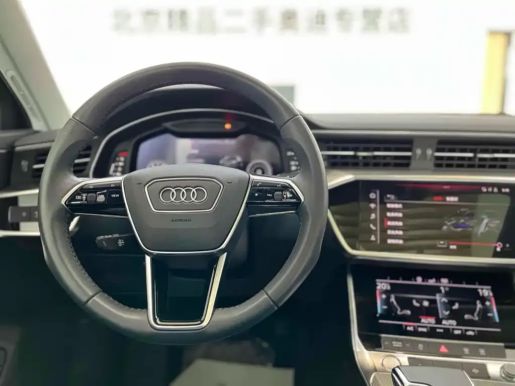 Audi A6L — фото 7