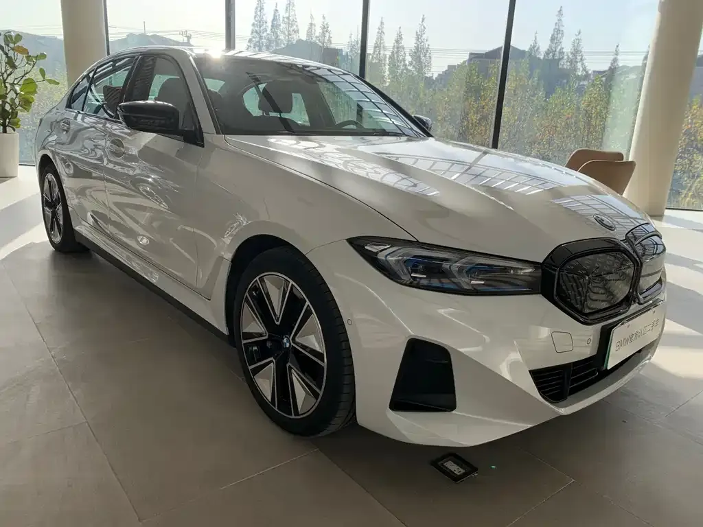 BMW i3 2024 из CN, фото 3