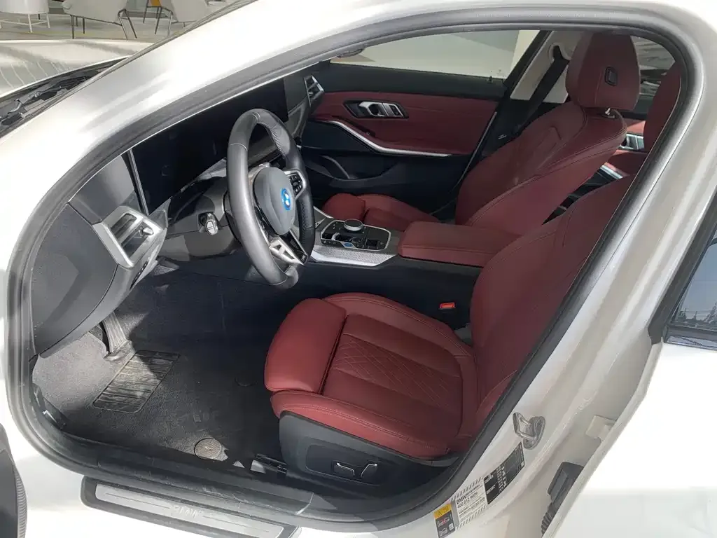BMW i3 2024 из CN, фото 8