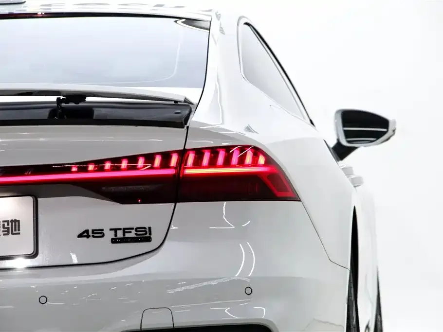 Audi A7 2023 из CN, фото 10