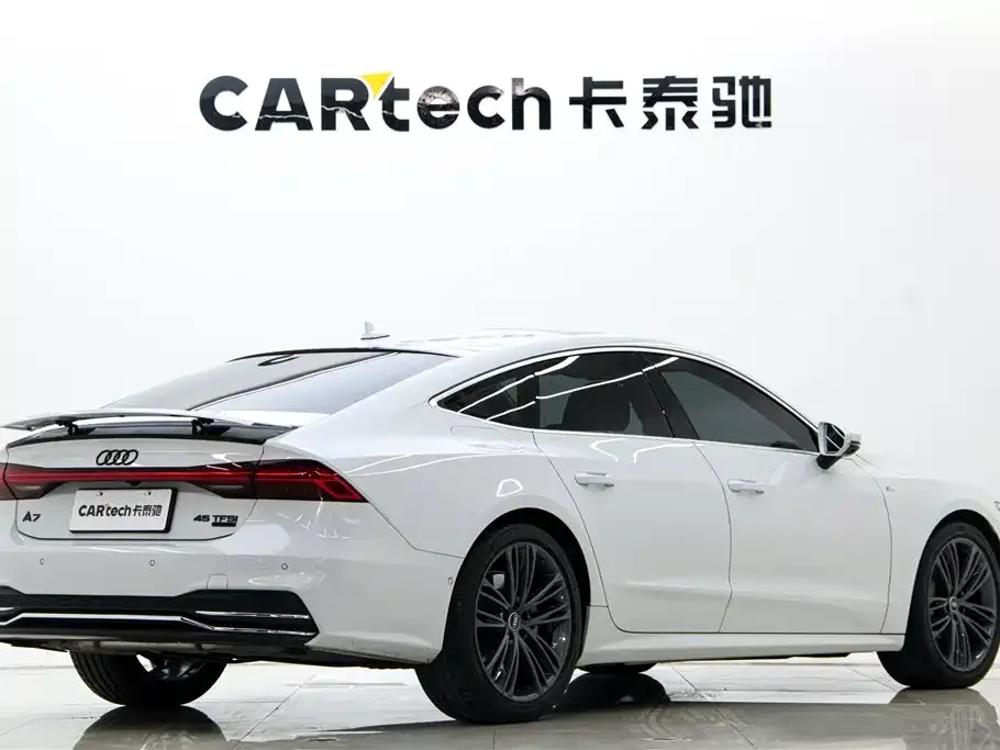 Audi A7 2023 из CN, фото 4