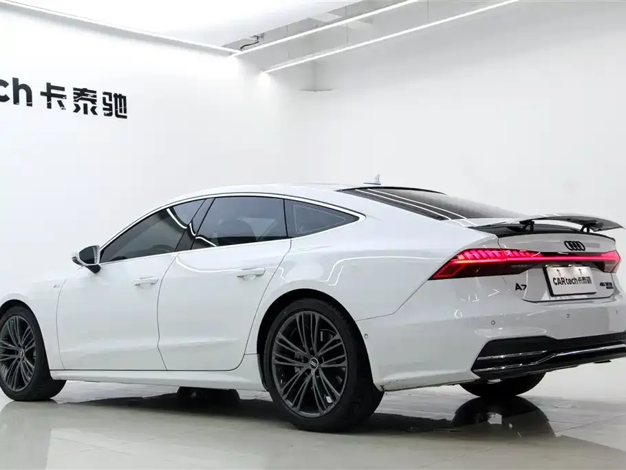 Audi A7 2023 из CN, фото 6