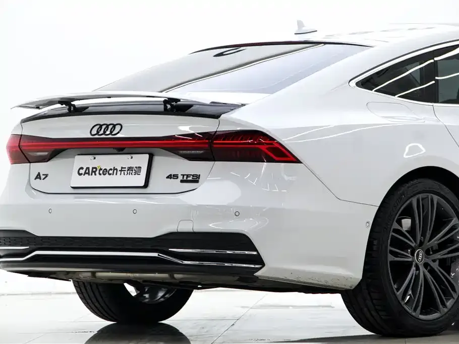 Audi A7 2023 из CN, фото 8